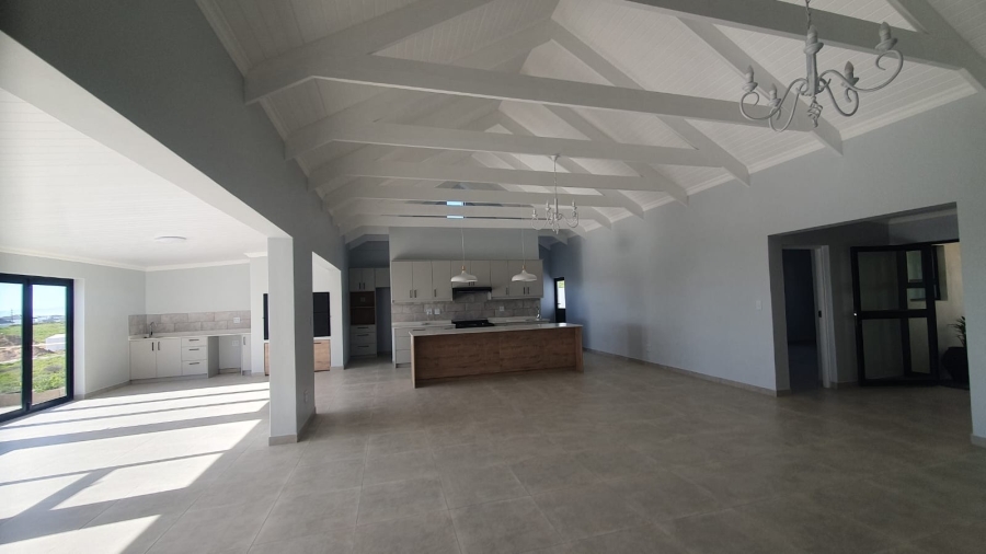 4 Bedroom Property for Sale in Da Gama Bay Western Cape